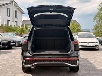 Volkswagen Tiguan Allspace 2.0 tdi R-Line 150cv dsg (19)
