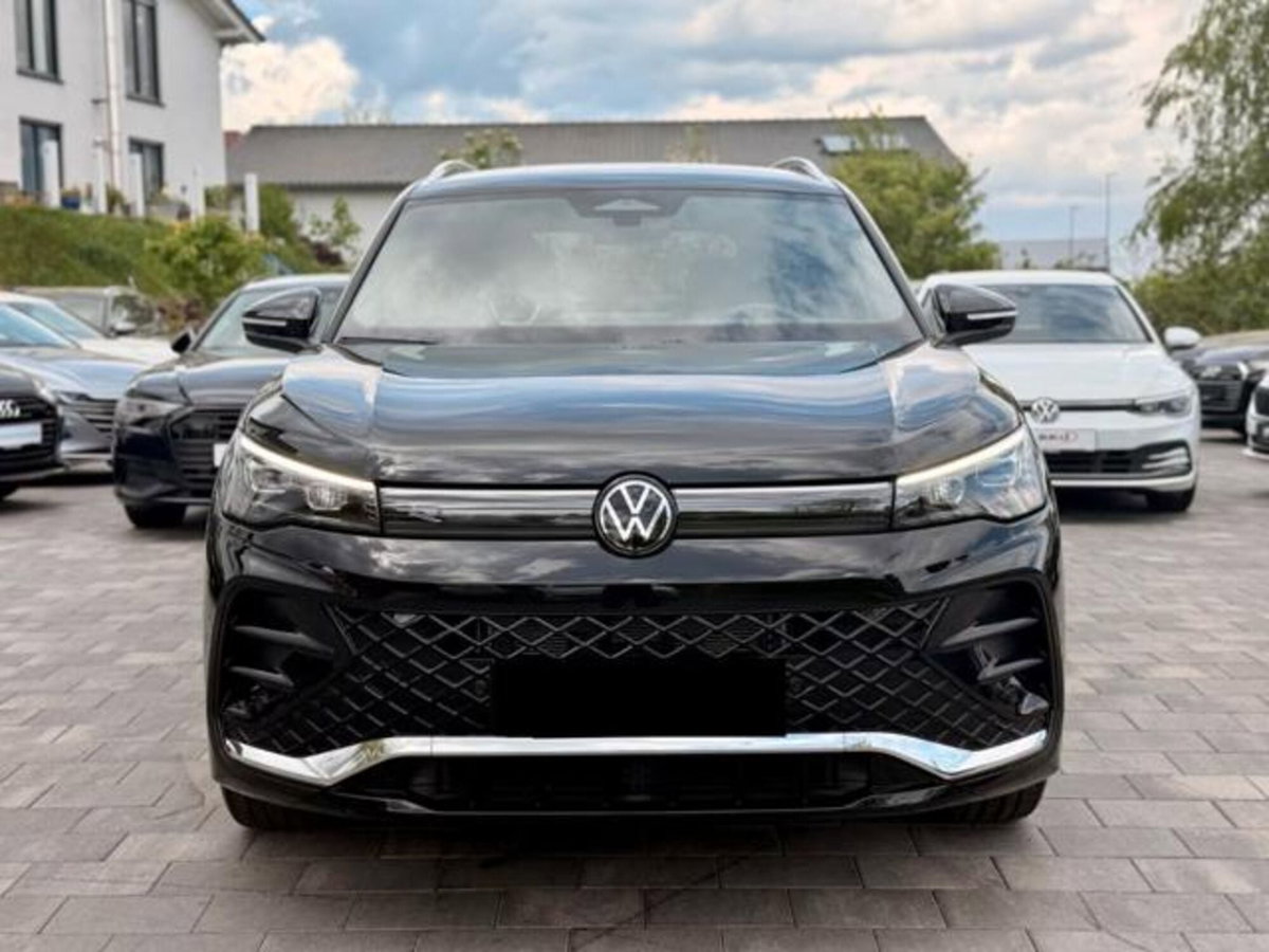 Volkswagen Tiguan Allspace 2.0 tdi R-Line 150cv dsg (5)