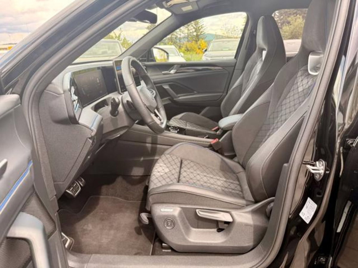 Volkswagen Tiguan Allspace 2.0 tdi R-Line 150cv dsg (6)