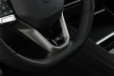 Volkswagen Tiguan Allspace 2.0 tdi R-Line 150cv dsg (15)