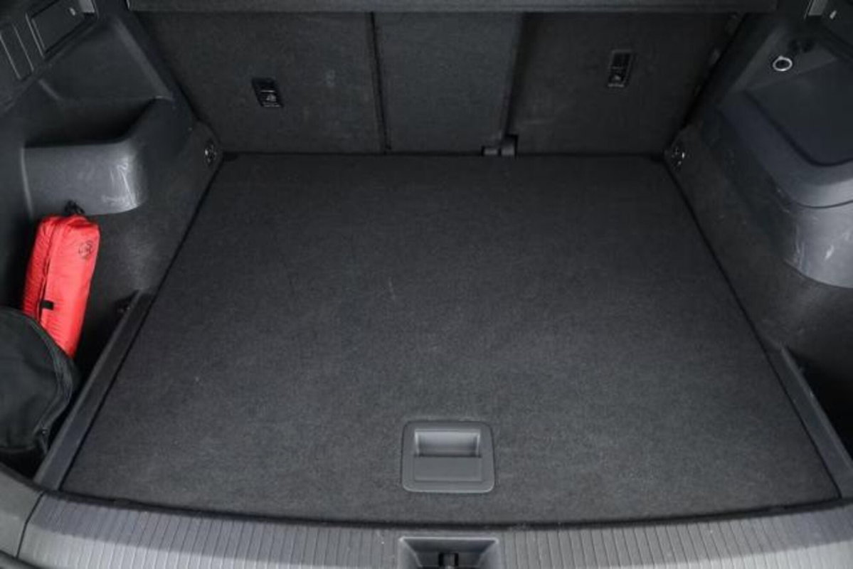 Volkswagen Tiguan Allspace 2.0 tdi R-Line 150cv dsg (8)
