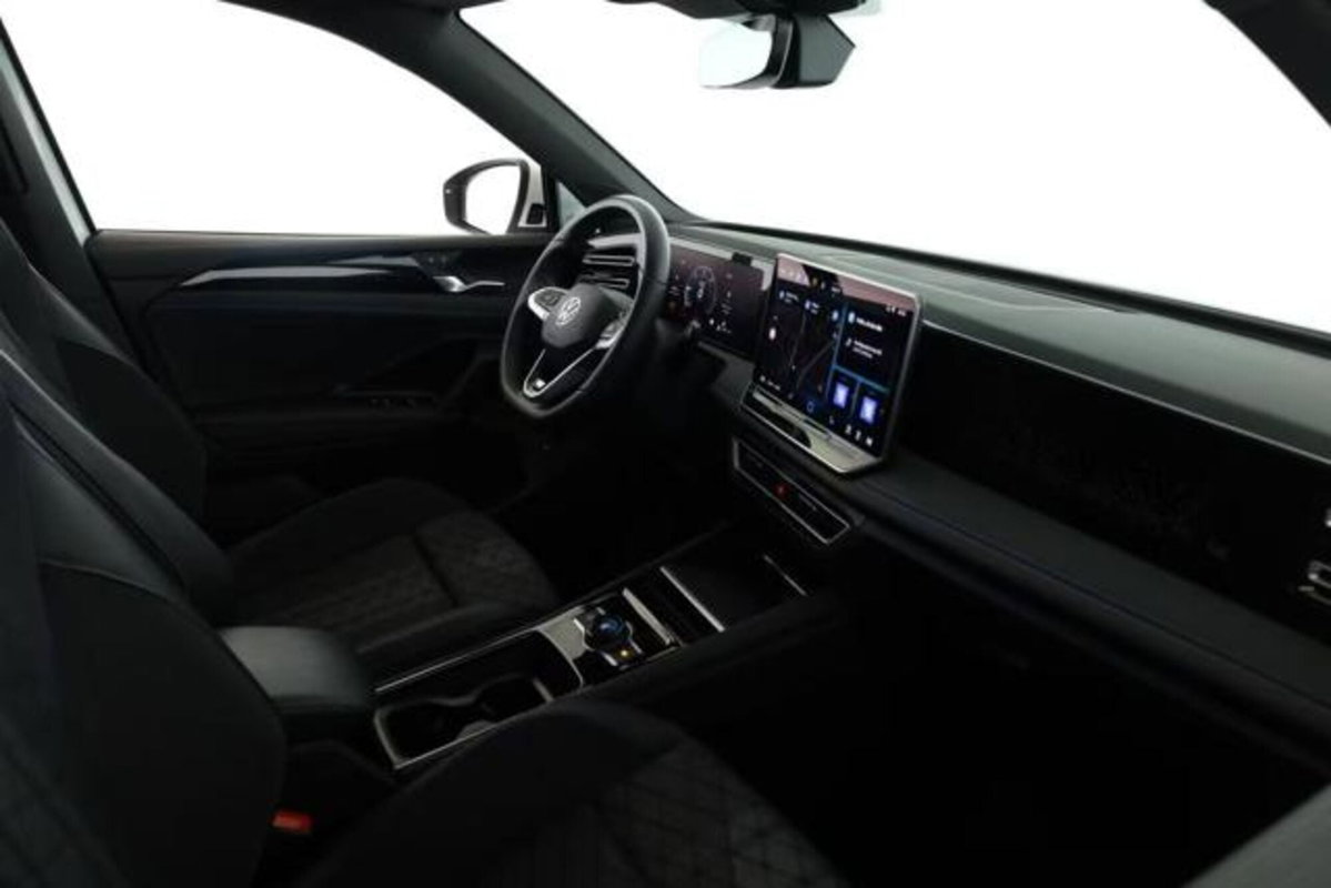 Volkswagen Tiguan Allspace 2.0 tdi R-Line 150cv dsg (9)