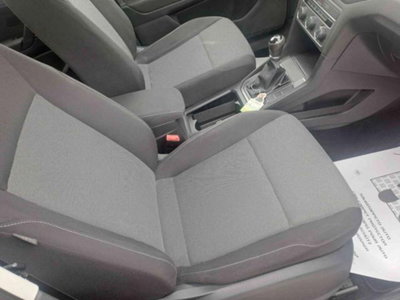 Volkswagen Golf Sportsvan 1.6 TDI Trendline BlueMotion Technology (14)