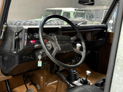 Land Rover Defender 90 2.5 Td5 Soft-Top (10)