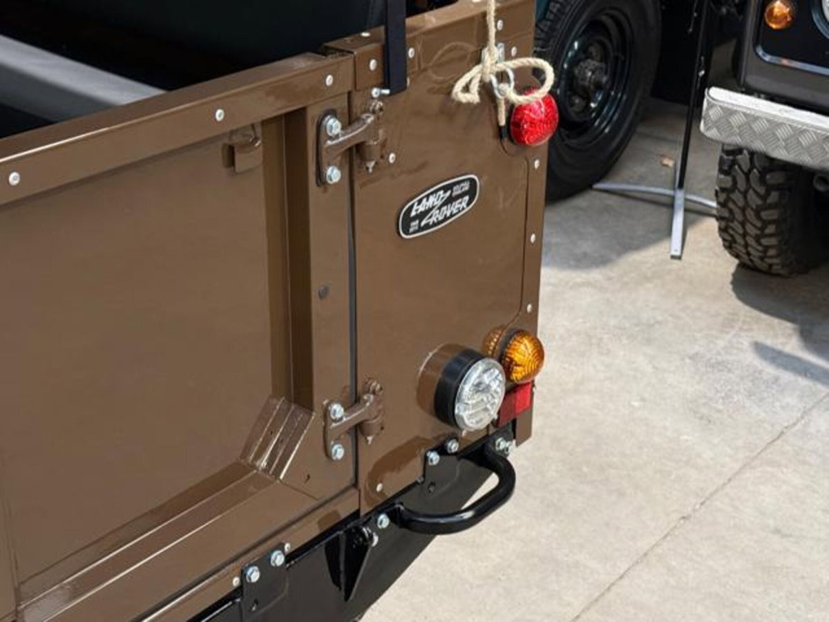 Land Rover Defender 90 2.5 Td5 Soft-Top (15)
