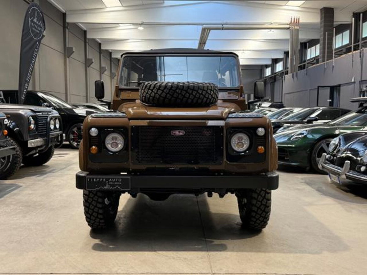 Land Rover Defender 90 2.5 Td5 Soft-Top (2)