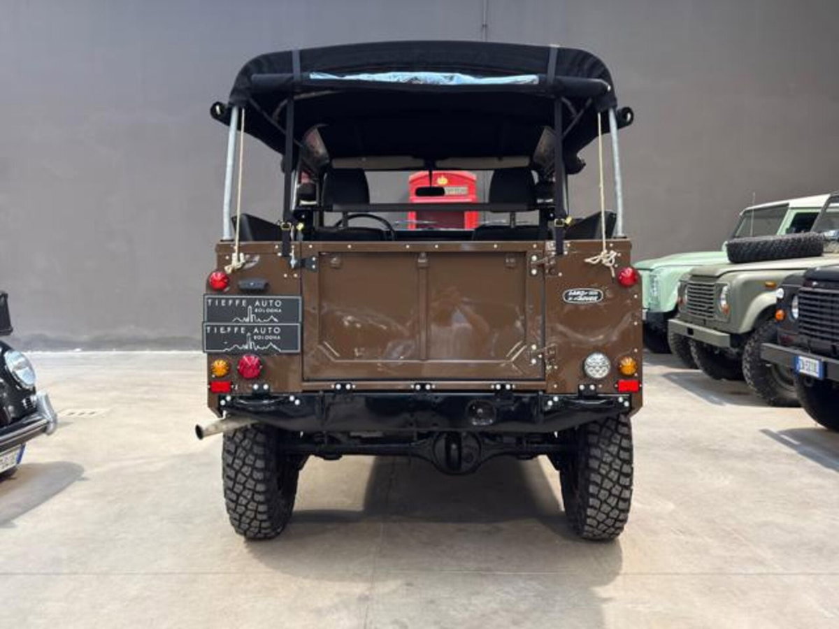 Land Rover Defender 90 2.5 Td5 Soft-Top (5)