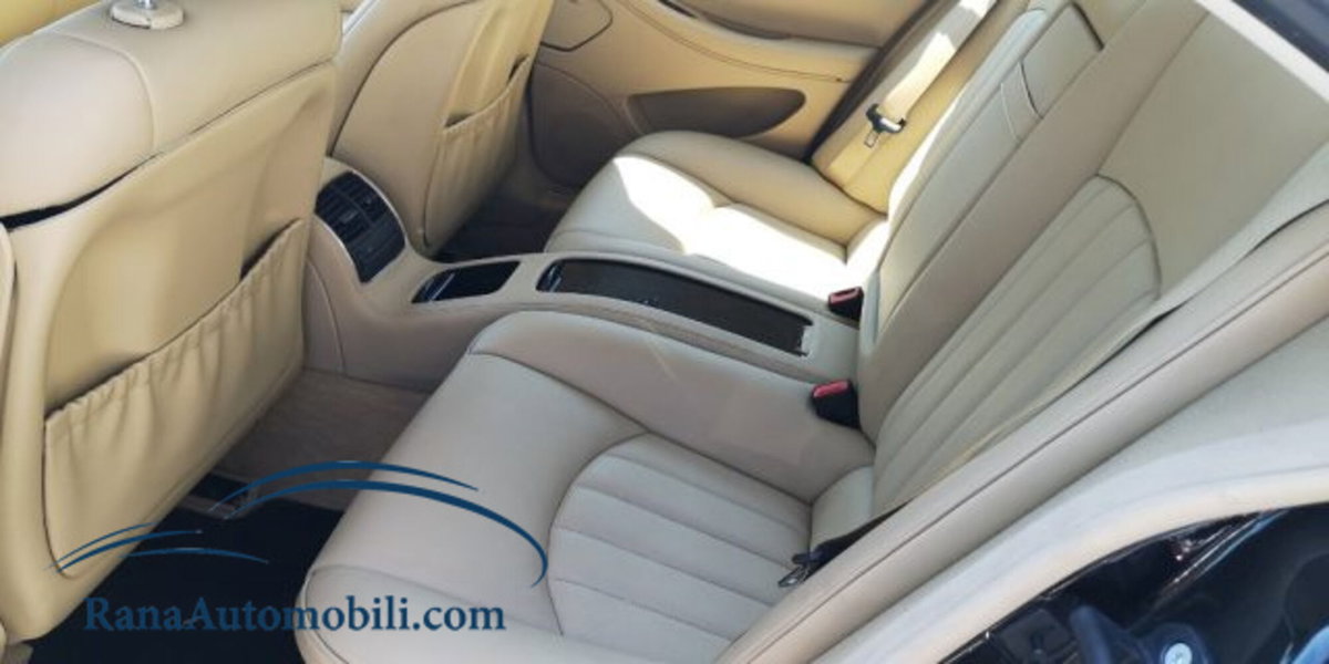 Mercedes-Benz CLS 320 CDI (9)