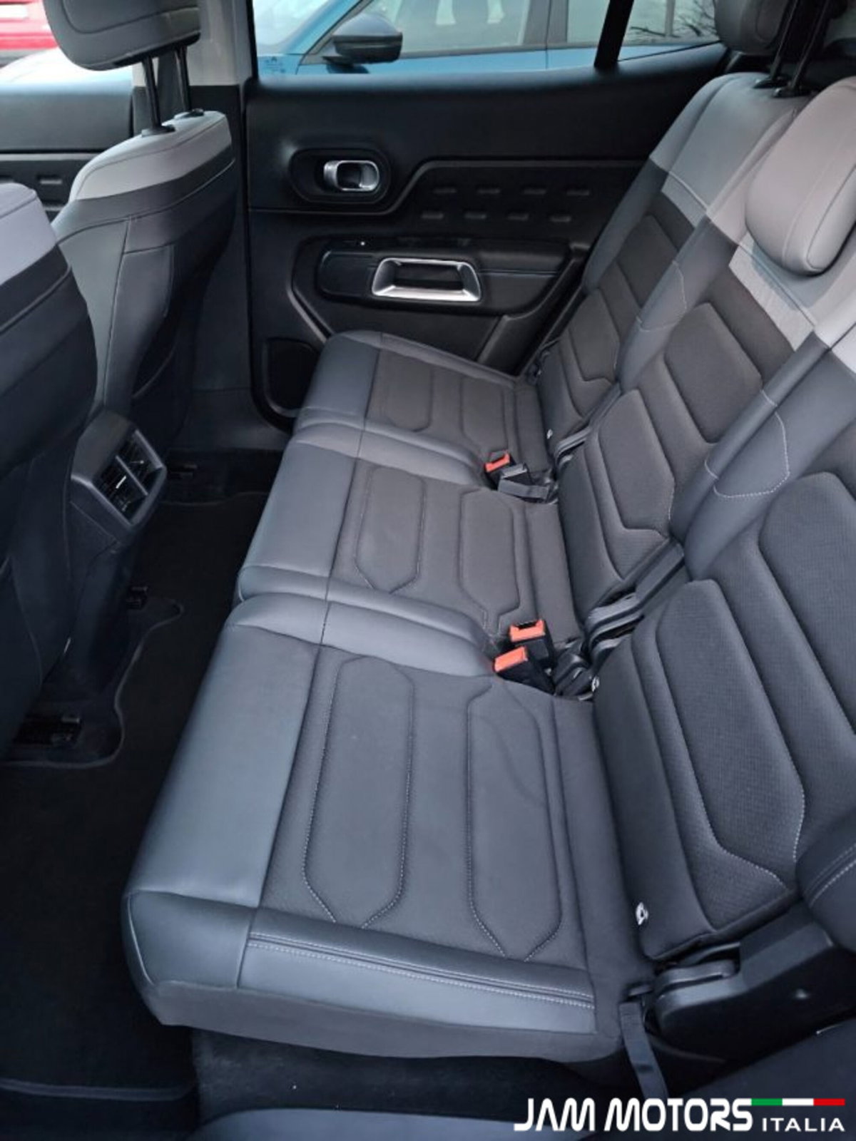 Citroen C5 Aircross 1.2 hybrid Max 136cv e-dcs6 (15)