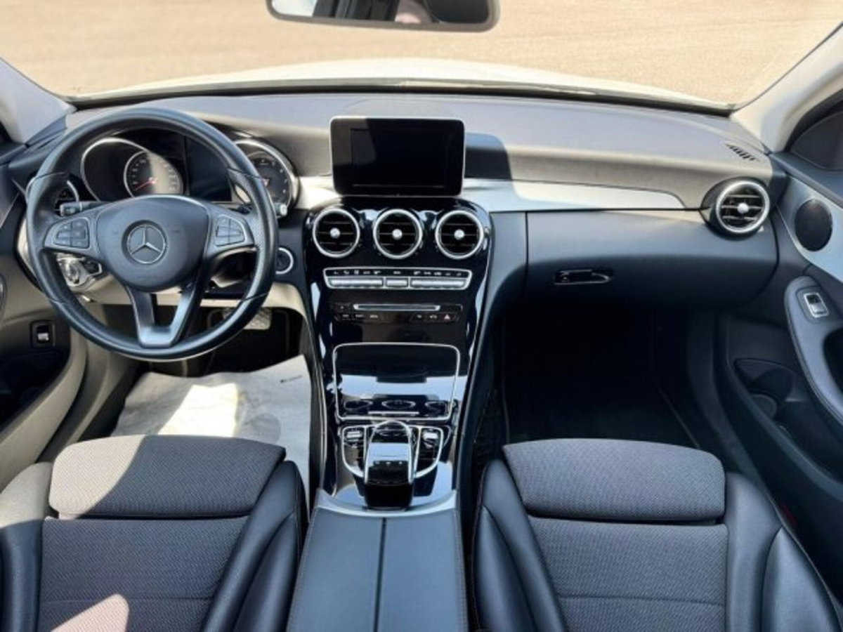 Mercedes-Benz Classe C 200 Sport (9)