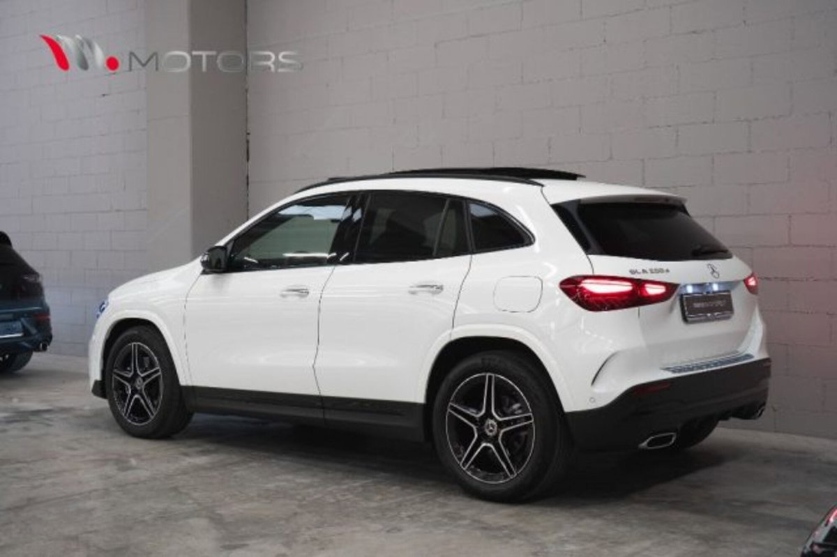 Mercedes-Benz GLA SUV 200 d AMG Line Premium Plus 4matic auto (4)