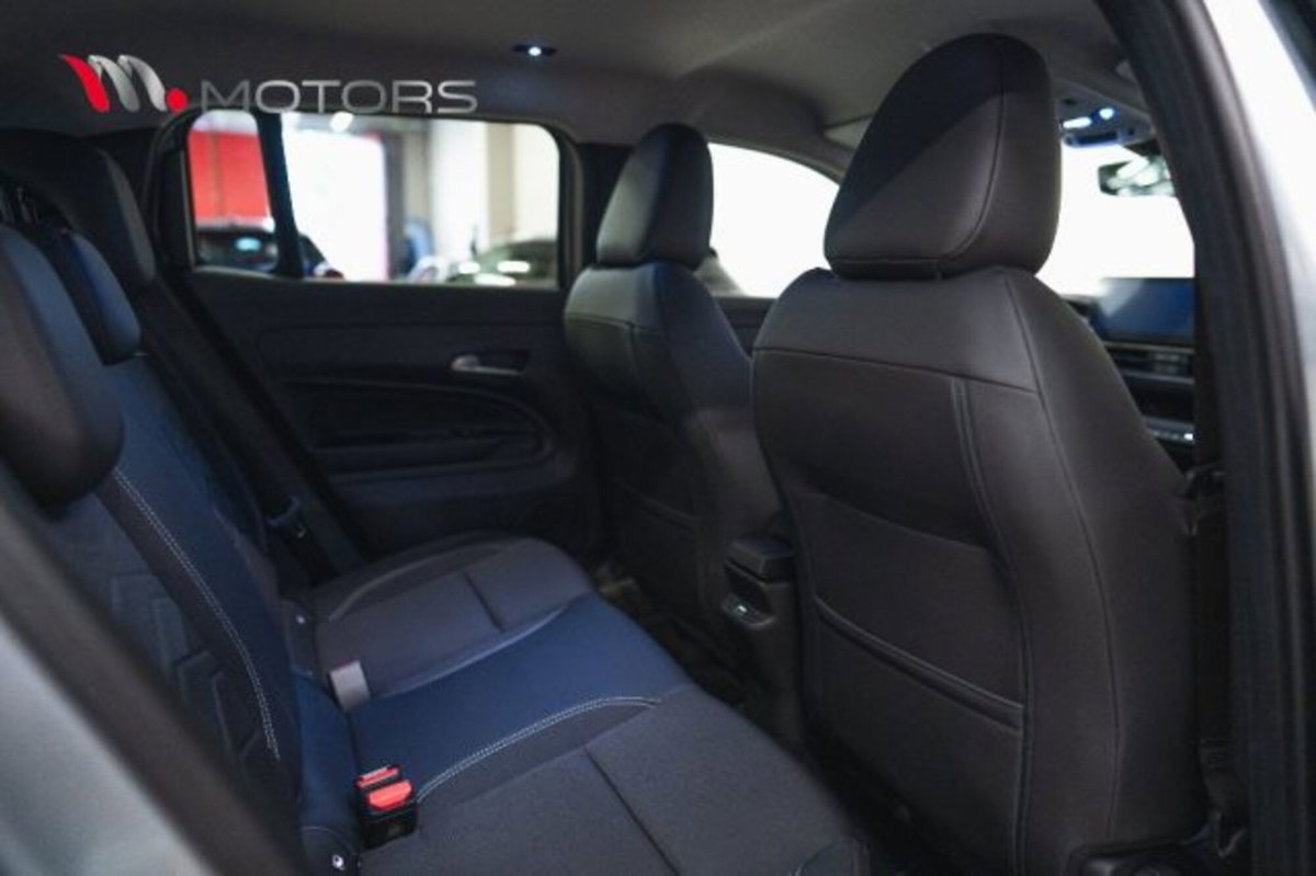 Jeep Avenger 1.2 turbo Summit fwd 100cv (11)
