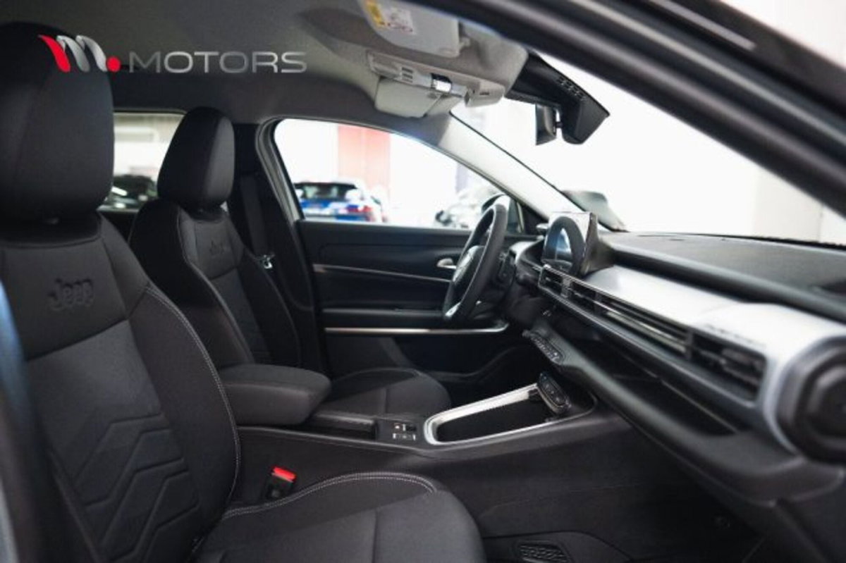 Jeep Avenger 1.2 turbo Summit fwd 100cv (14)