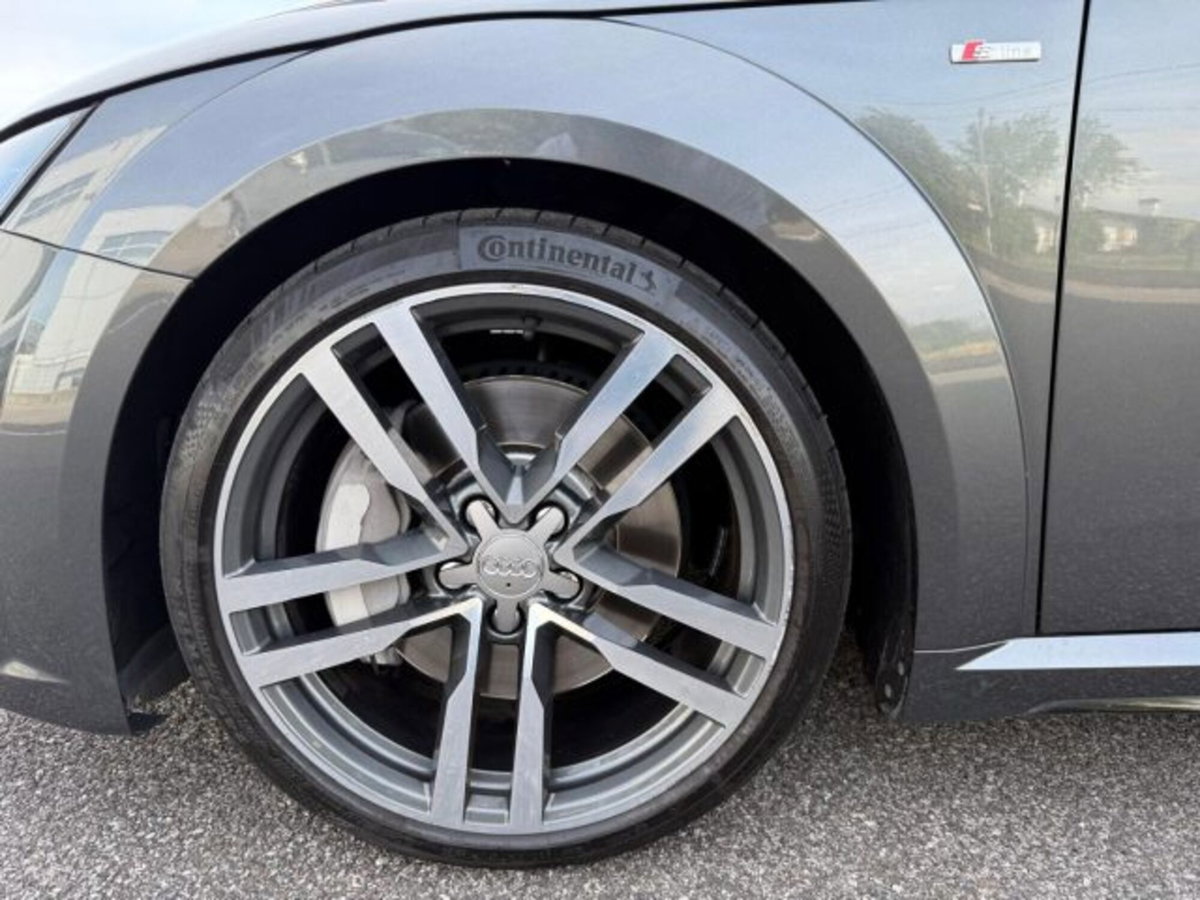 Audi TT Coupé Coupe 45 2.0 tfsi quattro s-tronic (11)