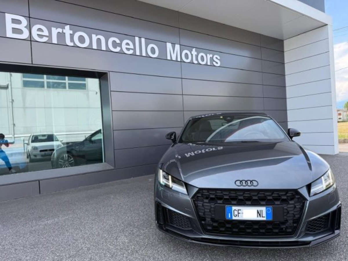 Audi TT Coupé Coupe 45 2.0 tfsi quattro s-tronic (2)