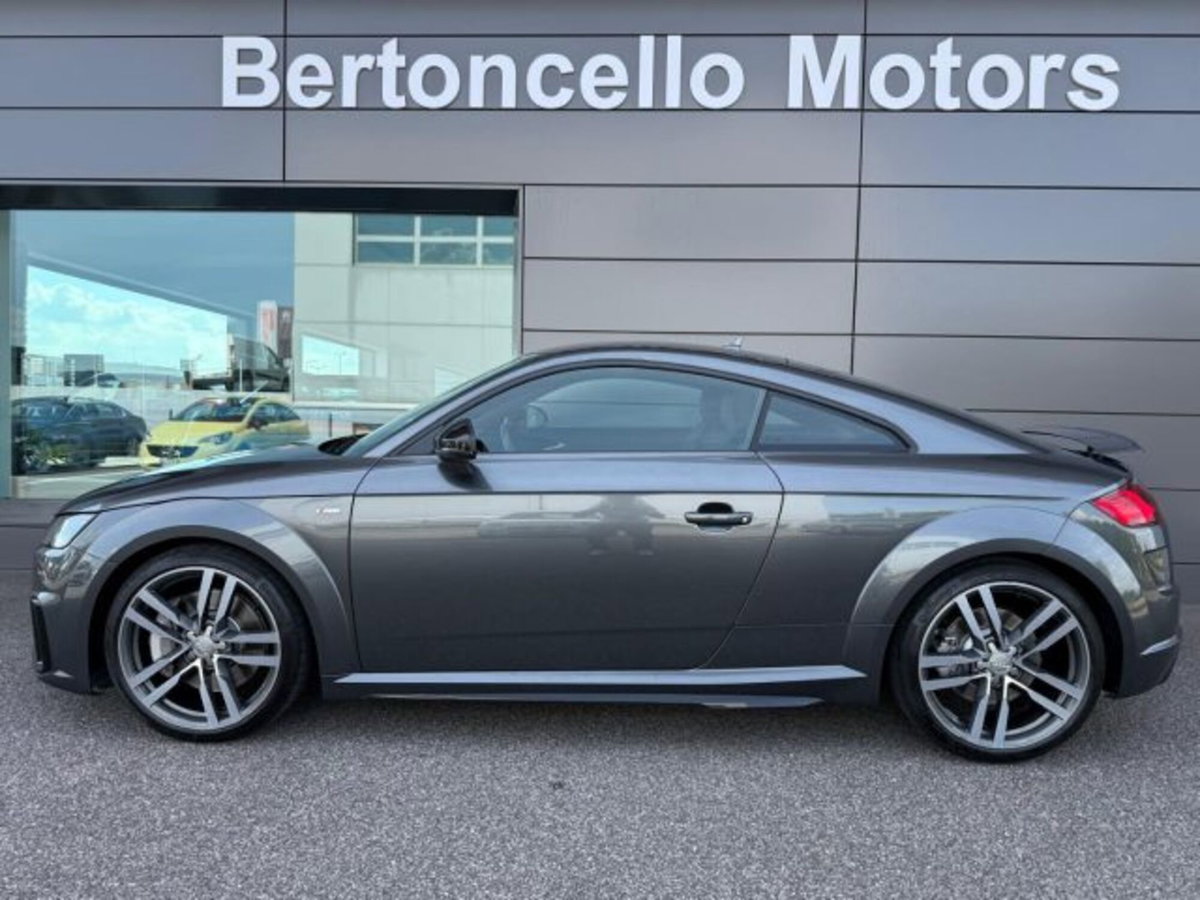 Audi TT Coupé Coupe 45 2.0 tfsi quattro s-tronic (4)