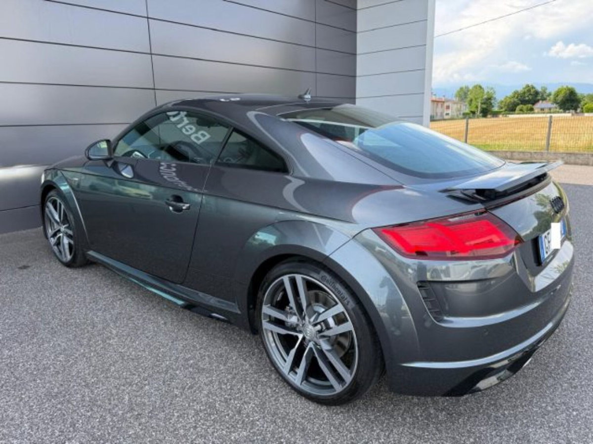Audi TT Coupé Coupe 45 2.0 tfsi quattro s-tronic (5)