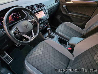 Volkswagen Tiguan 2.0 TDI 150 CV SCR DSG 4MOTION R-Line (10)