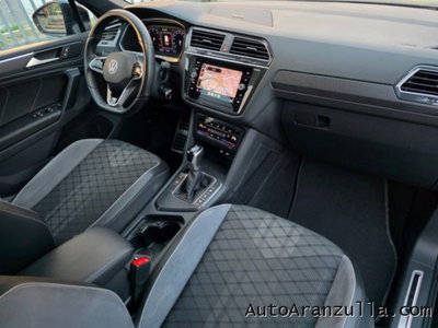 Volkswagen Tiguan 2.0 TDI 150 CV SCR DSG 4MOTION R-Line (9)