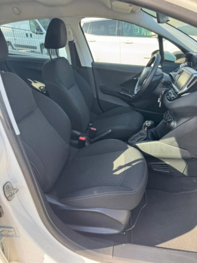 Peugeot 208 75 5 porte Active (9)