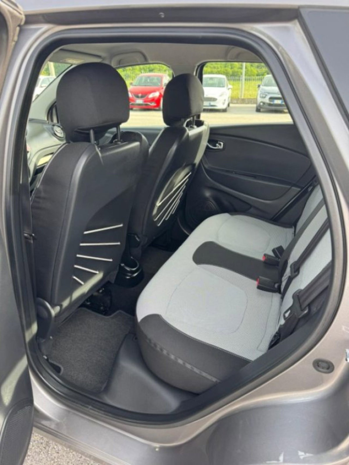 Renault Captur dCi 8V 90 CV Start&Stop Energy Intens (9)