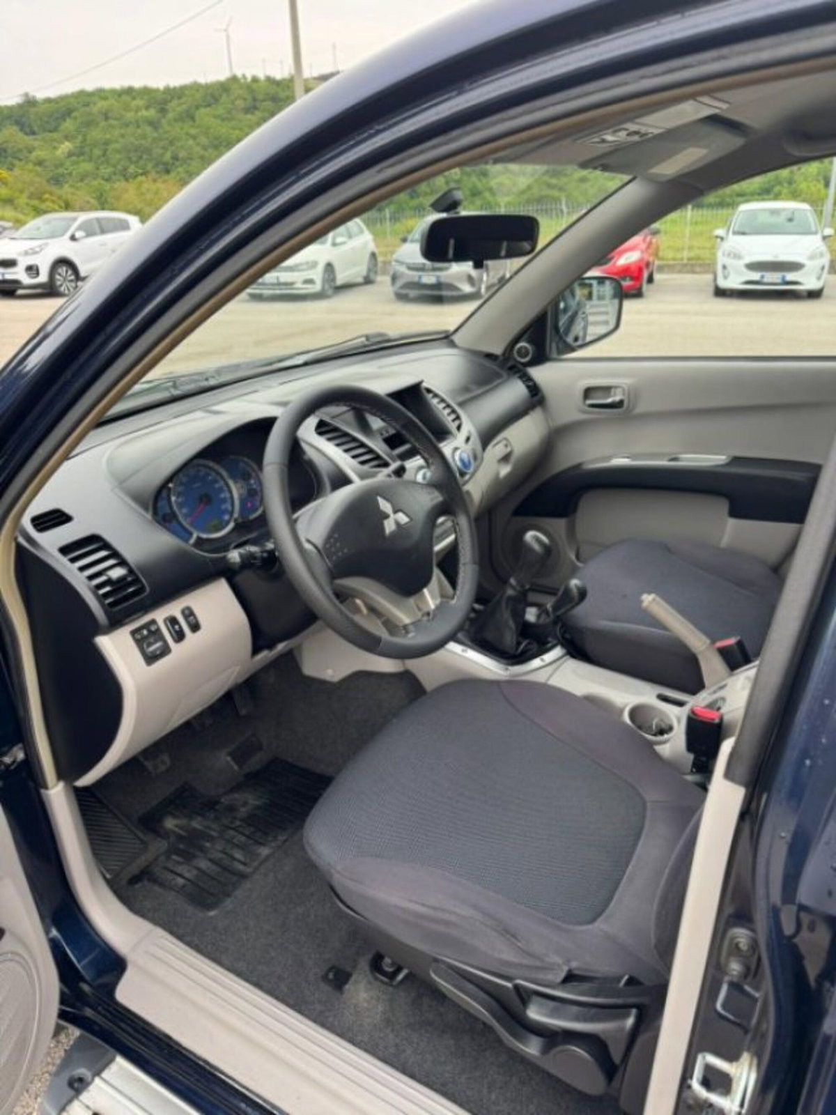 Mitsubishi L200 2.5 DI-D/136CV Double Cab Insport (11)