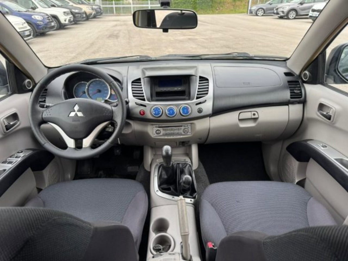 Mitsubishi L200 2.5 DI-D/136CV Double Cab Insport (13)