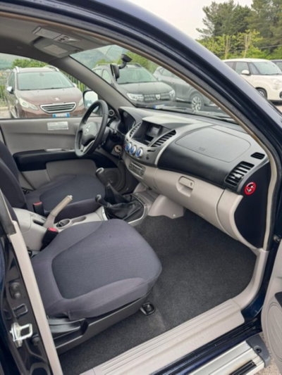 Mitsubishi L200 2.5 DI-D/136CV Double Cab Insport (16)