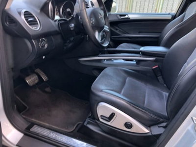 Mercedes-Benz Classe ML 320 CDI Sport (13)