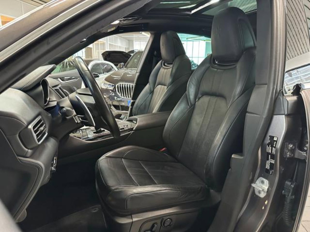 Maserati Levante Levante V6 Diesel 275 CV AWD (9)