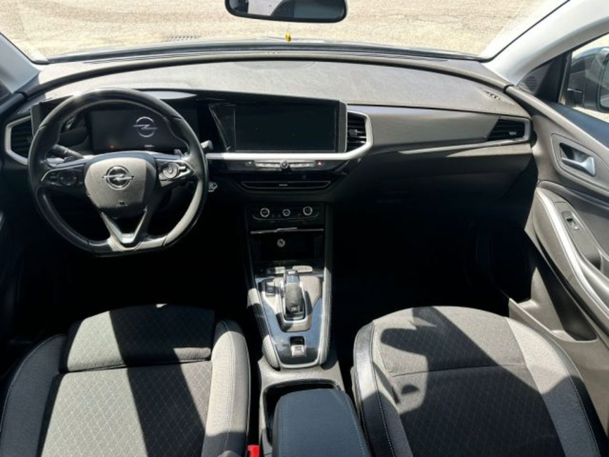 Opel Grandland 1.5 diesel Ecotec aut. Business Elegance (13)