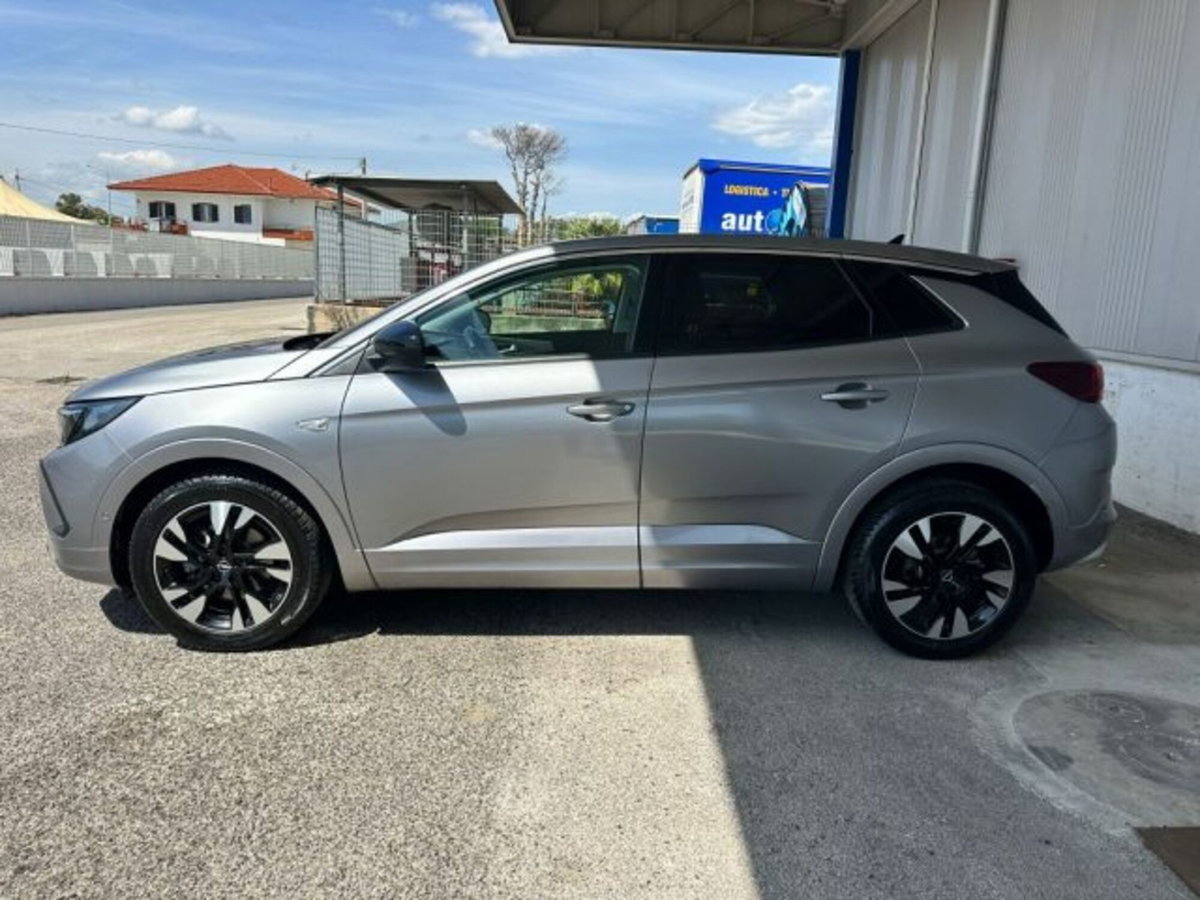 Opel Grandland 1.5 diesel Ecotec aut. Business Elegance (4)