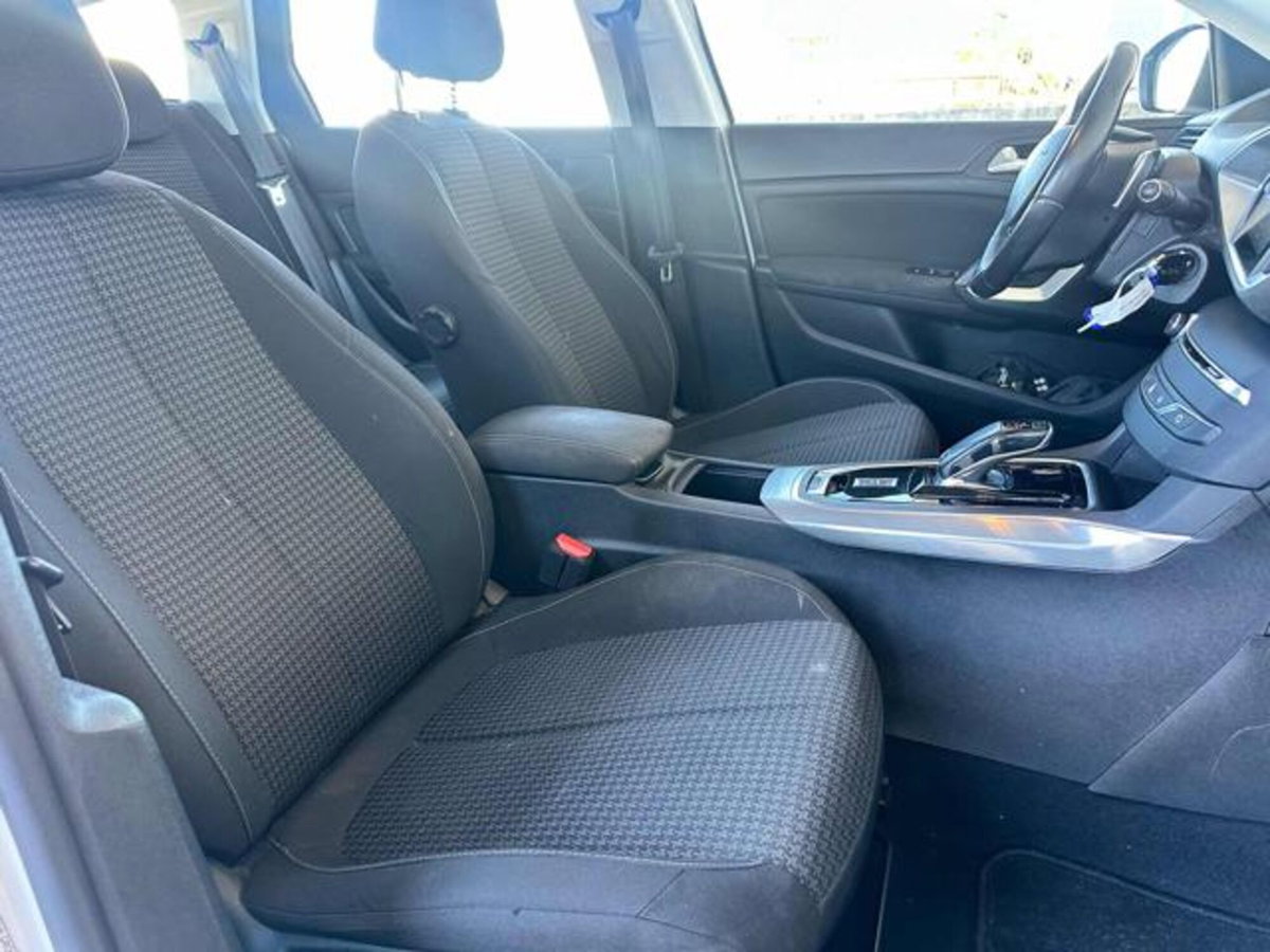 Peugeot 308 SW BlueHDi 130 S&S EAT8 Active Business (12)