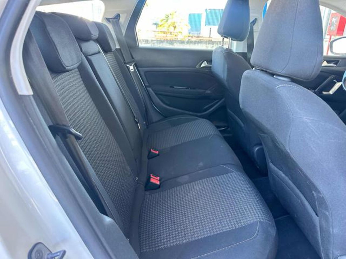 Peugeot 308 SW BlueHDi 130 S&S EAT8 Active Business (14)