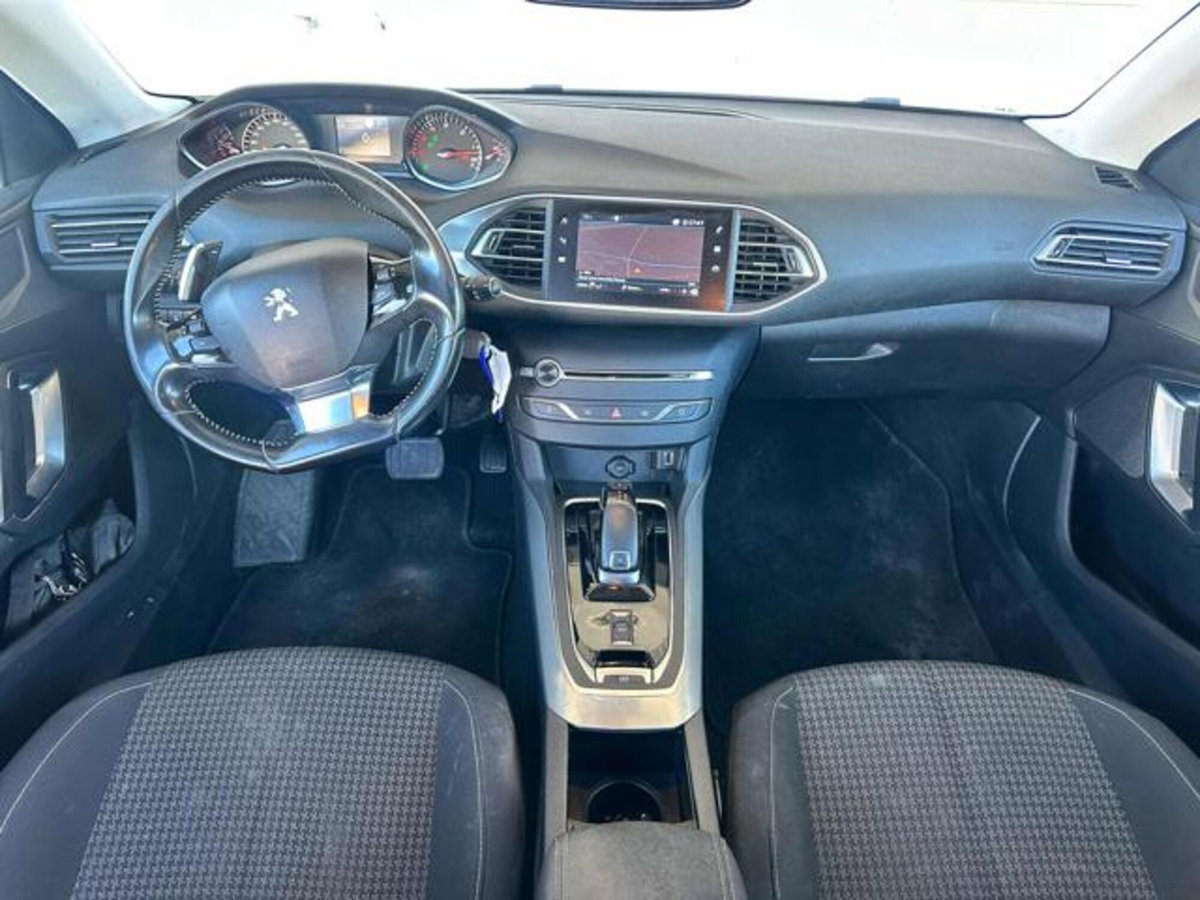 Peugeot 308 SW BlueHDi 130 S&S EAT8 Active Business (16)