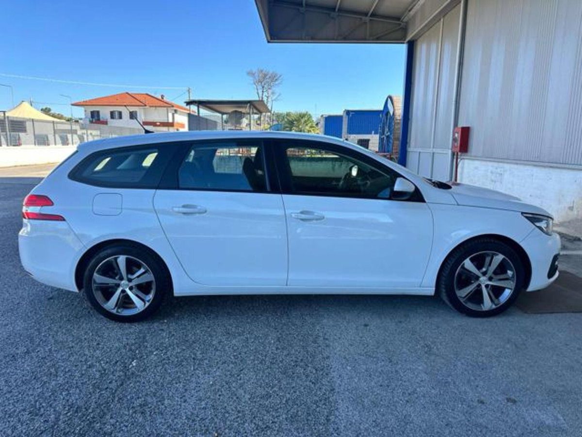 Peugeot 308 SW BlueHDi 130 S&S EAT8 Active Business (5)
