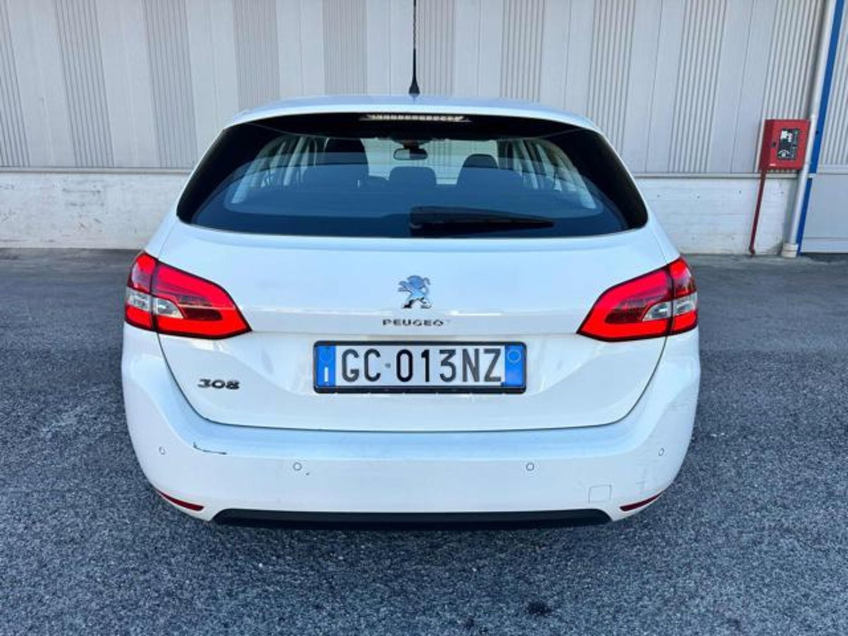 Peugeot 308 SW BlueHDi 130 S&S EAT8 Active Business (8)