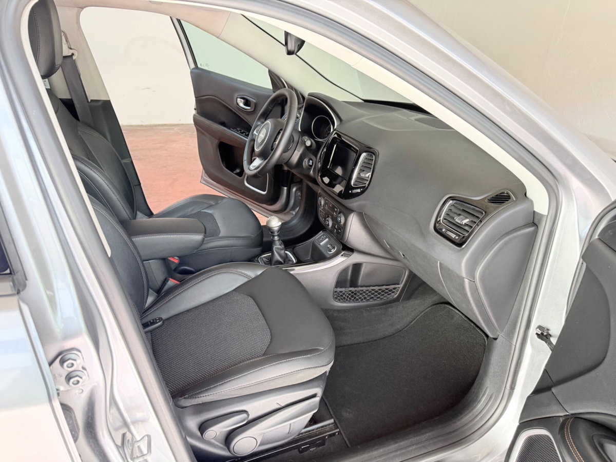 Jeep Compass 1.6 Multijet II 2WD Limited (11)