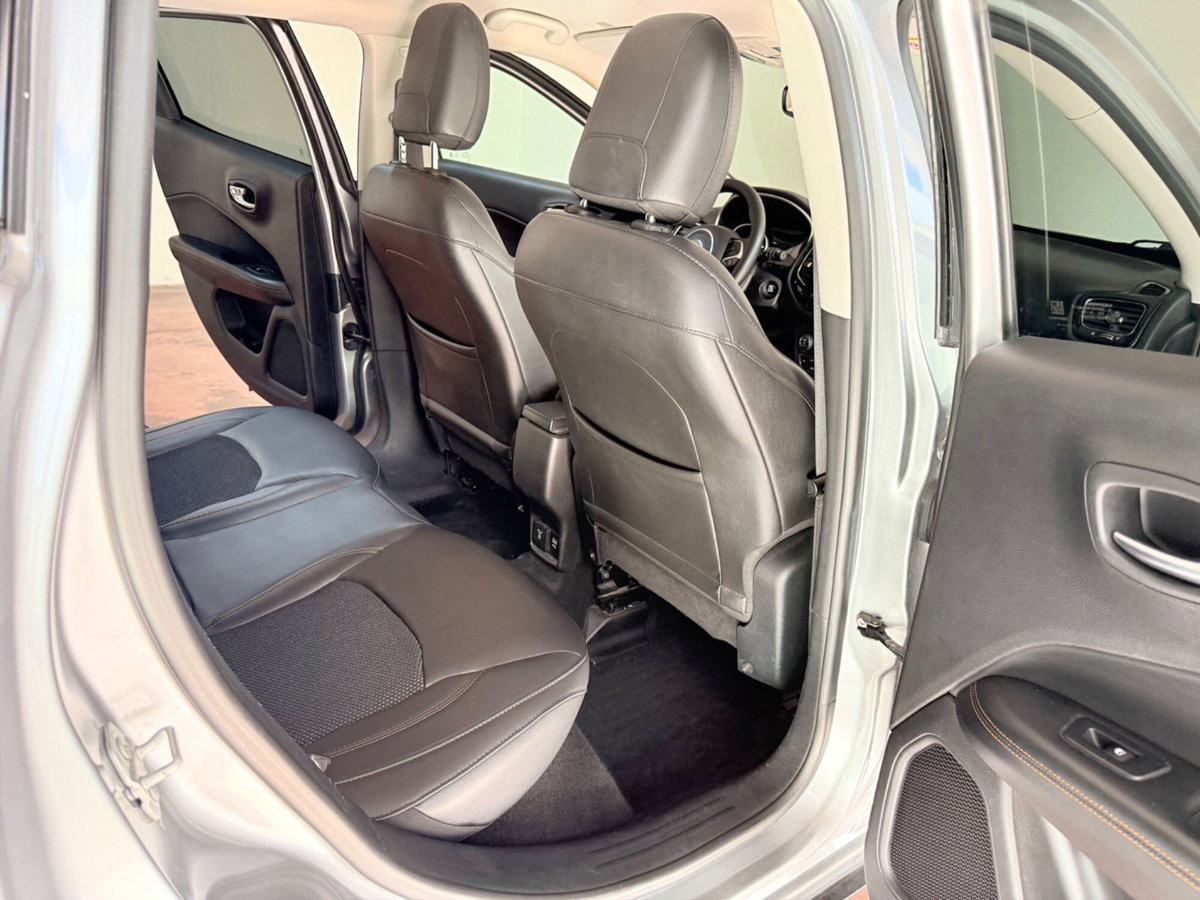 Jeep Compass 1.6 Multijet II 2WD Limited (20)