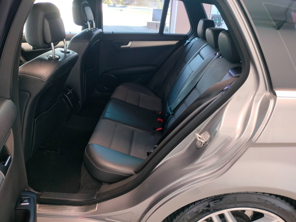 Mercedes-Benz Classe C Station Wagon 200 BlueEFFICIENCY Avantgarde (11)