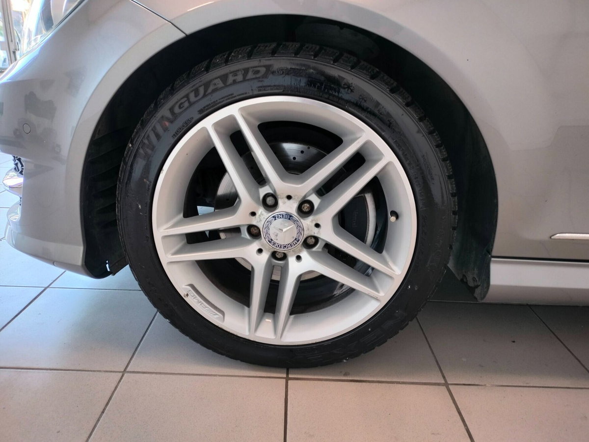 Mercedes-Benz Classe C Station Wagon 200 BlueEFFICIENCY Avantgarde (12)