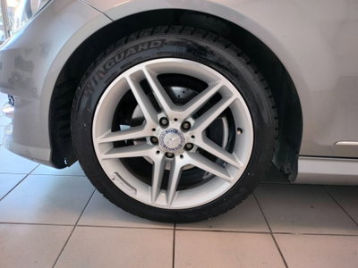 Mercedes-Benz Classe C Station Wagon 200 BlueEFFICIENCY Avantgarde (12)