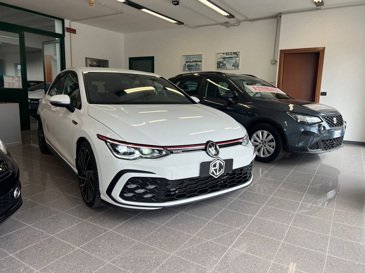 Volkswagen Golf GTI 2.0 TSI TCR DSG 5p. BlueMotion Technology (2)