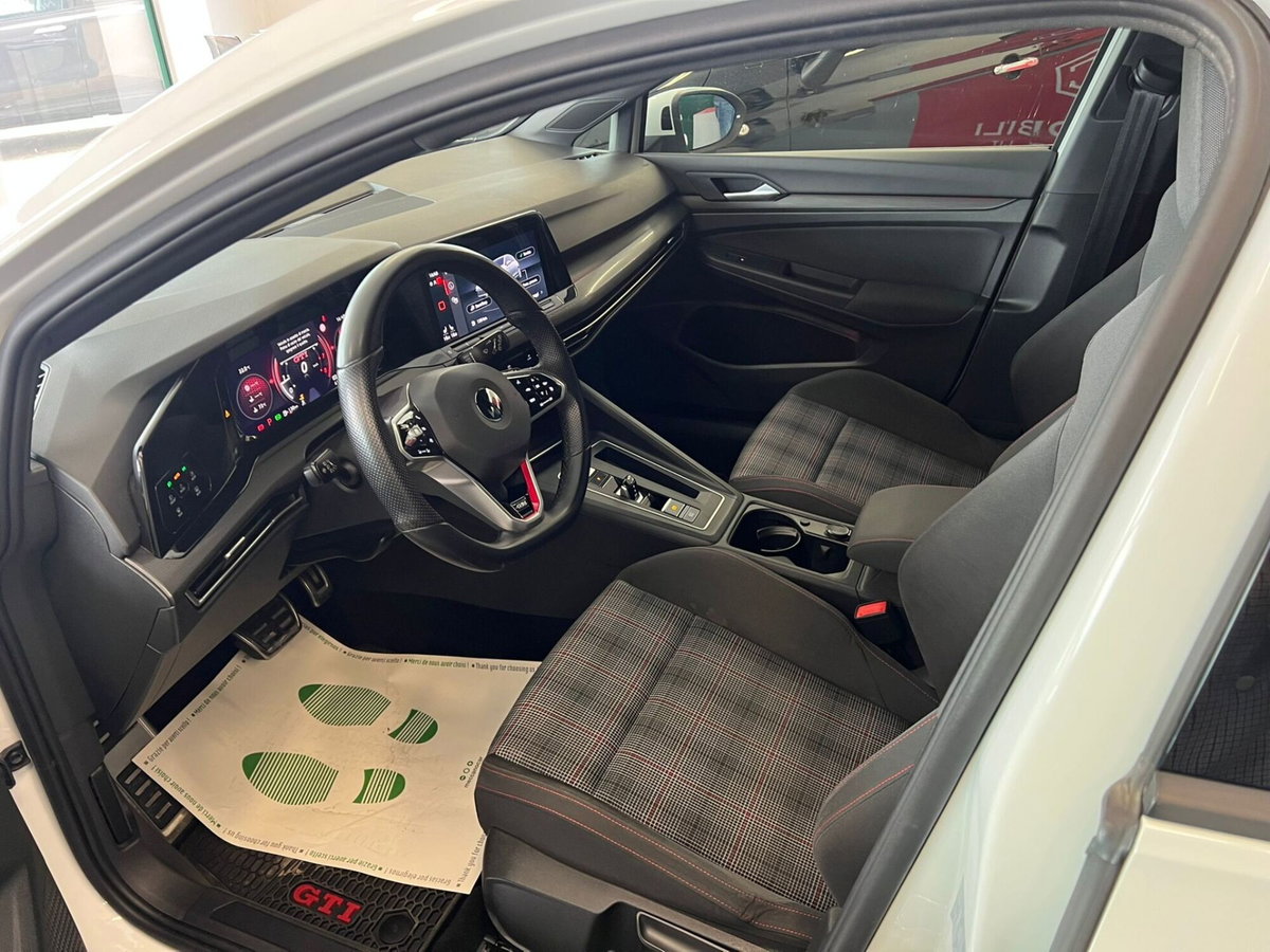 Volkswagen Golf GTI 2.0 TSI TCR DSG 5p. BlueMotion Technology (7)
