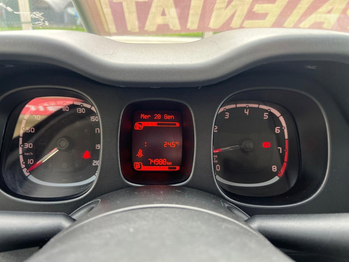 Fiat Panda 1.0 FireFly S&S Hybrid City Cross (11)