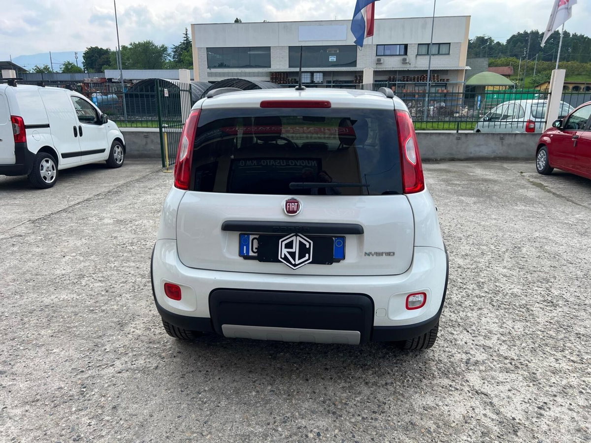Fiat Panda 1.0 FireFly S&S Hybrid City Cross (5)