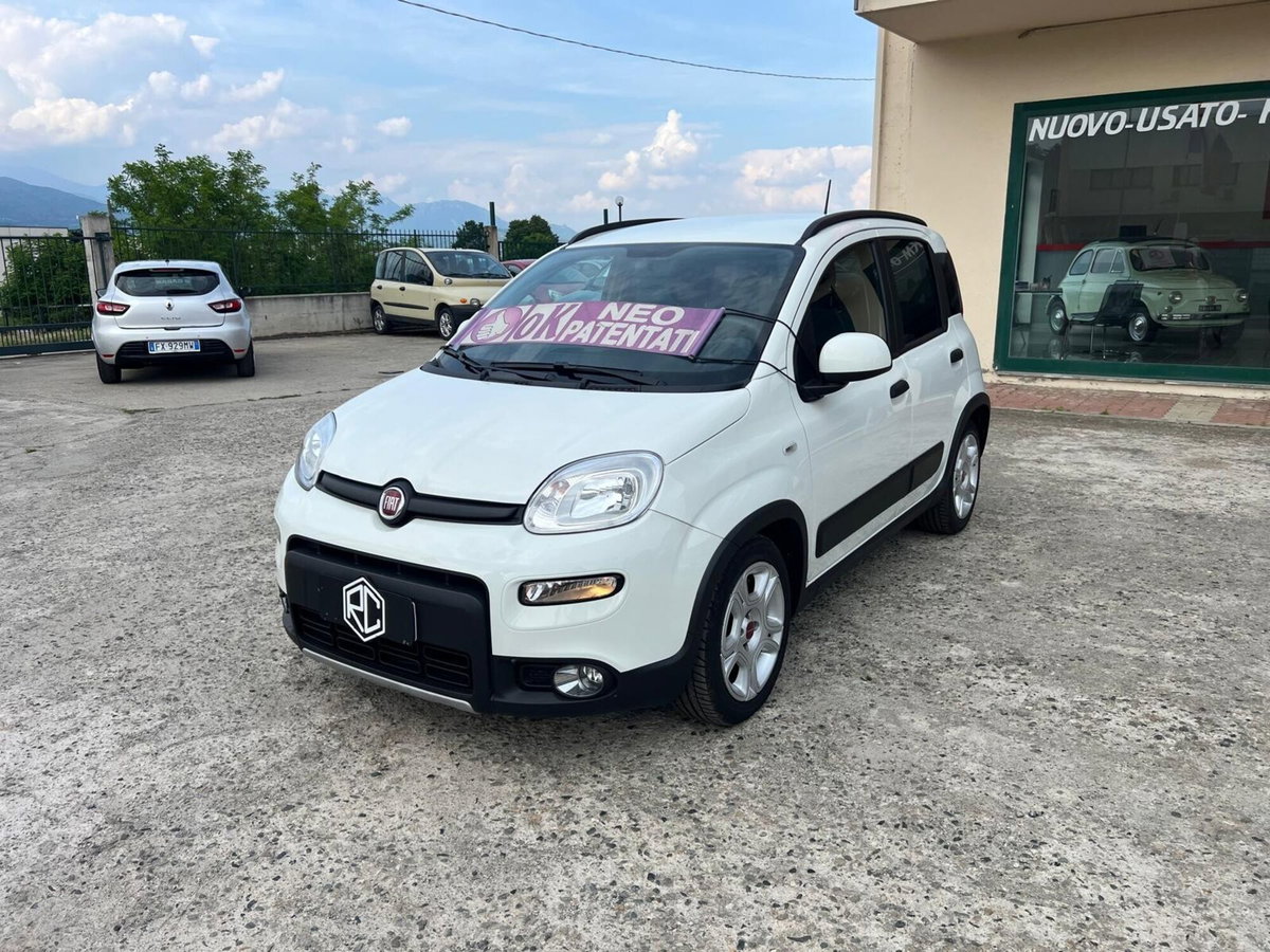 Fiat Panda 1.0 FireFly S&S Hybrid City Cross (8)