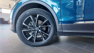 Volkswagen Tiguan 2.0 TDI 150 CV SCR DSG 4MOTION Elegance (6)