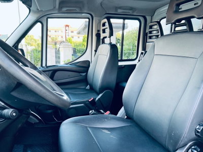 Iveco Daily Furgone 35C16HA8DV CRV BTor 3.0PLM-SL-TM-DC-RG 5p.Furg.Hi-Mat. (9)