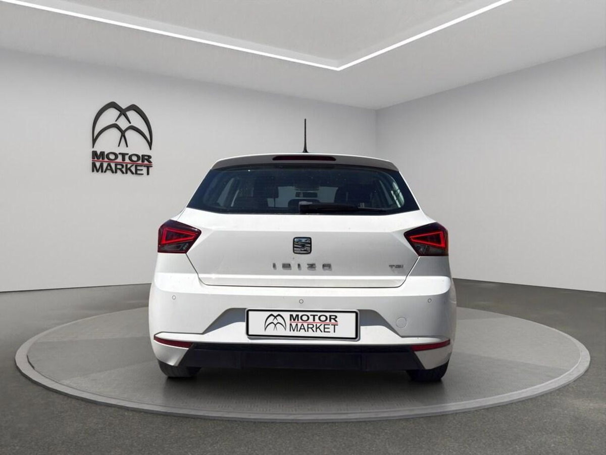 SEAT Ibiza 1.0 TGI 5 porte Style (6)